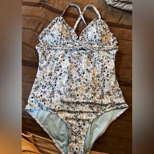 Marilyn Monroe Blue florals Women’s Bathing Suit XL Excellent Condition